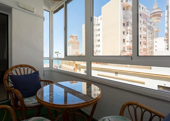 Cadiz Beach & Kids - Free Parking - Sea Views